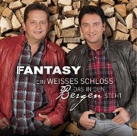 Cover Fantasy - Ein weißes Schloss das in den Bergen steht